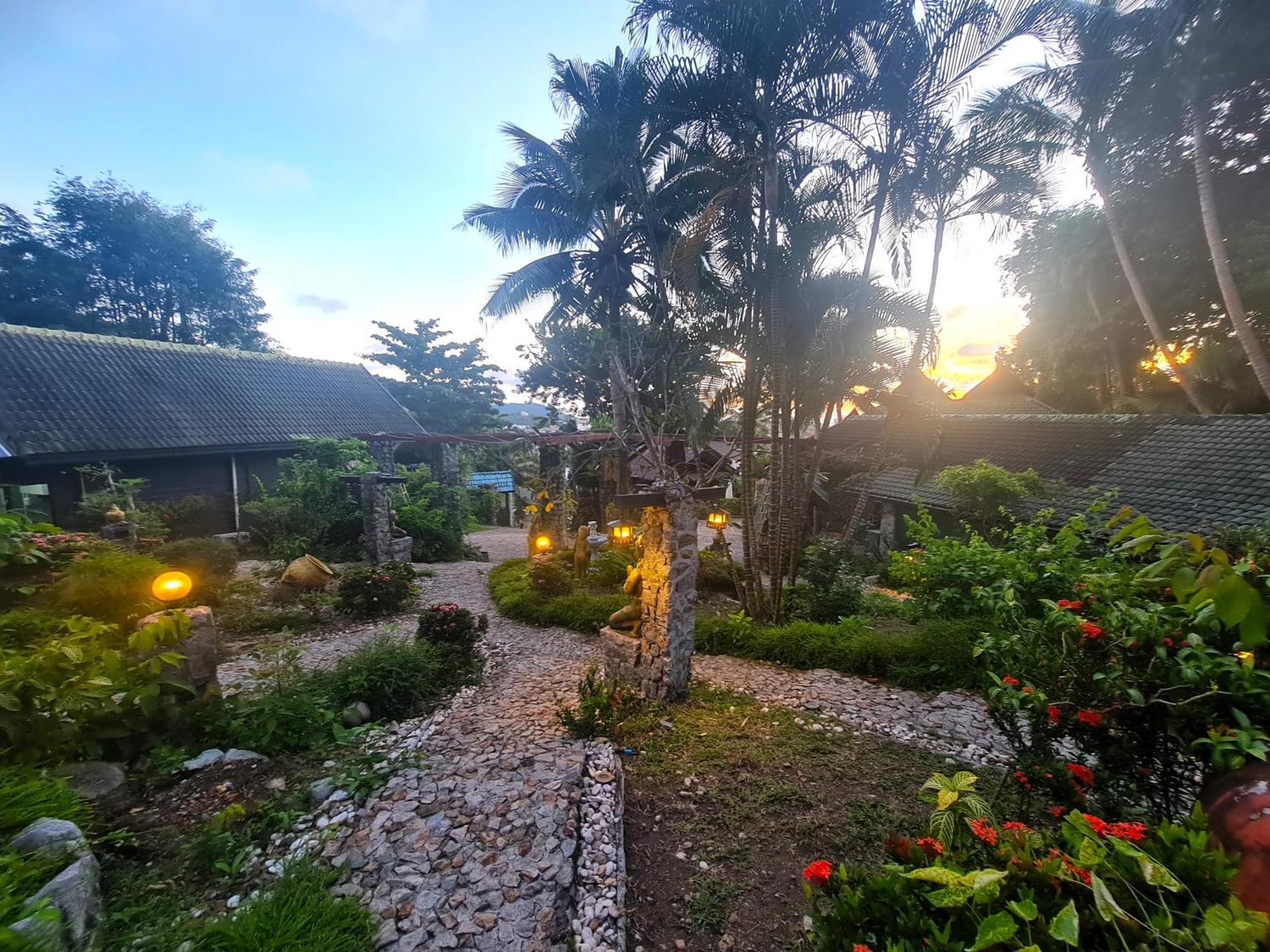 Boomerang Village 3* Kata Beach
