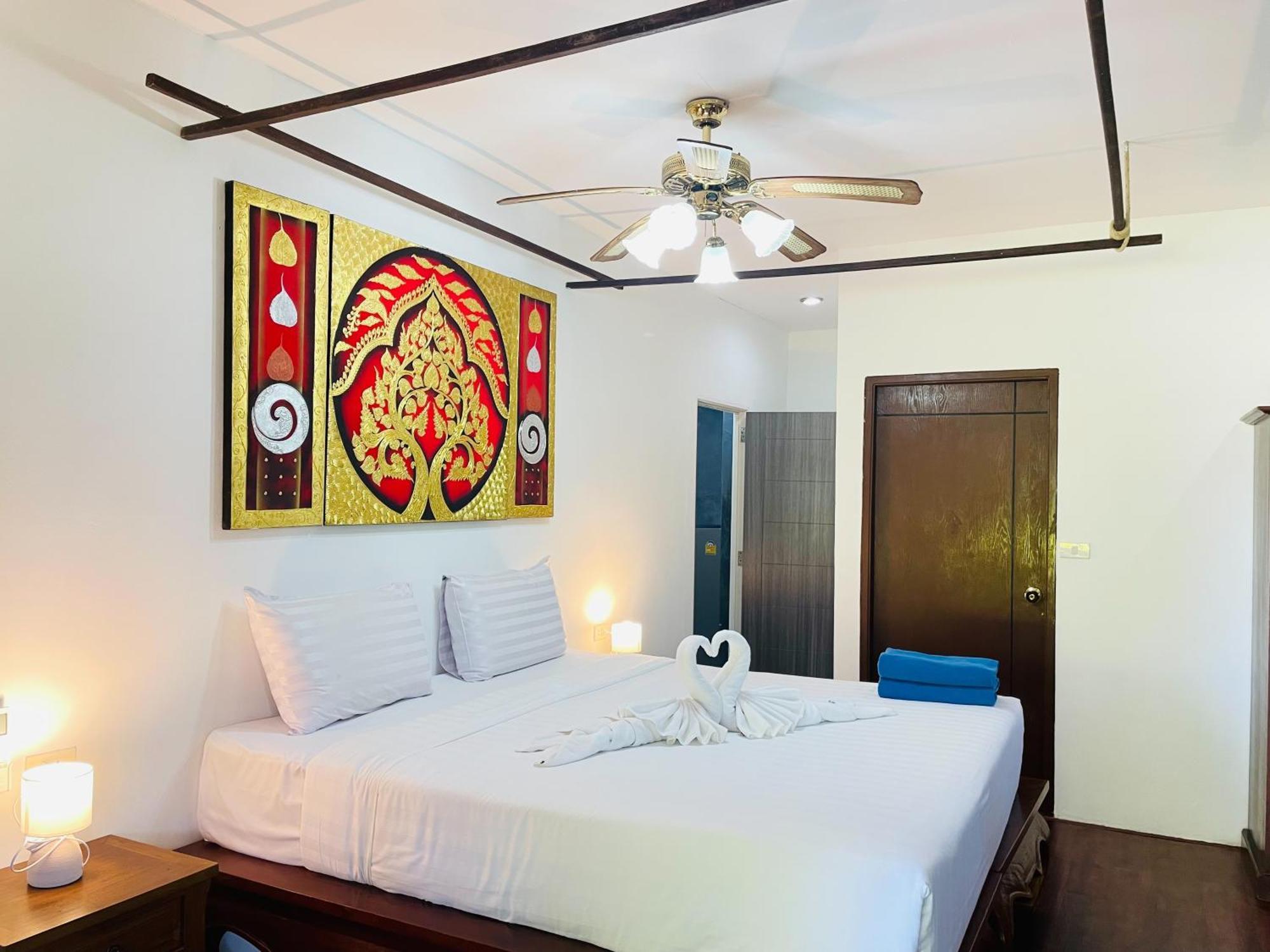 Boomerang Village Hotel Kata Beach