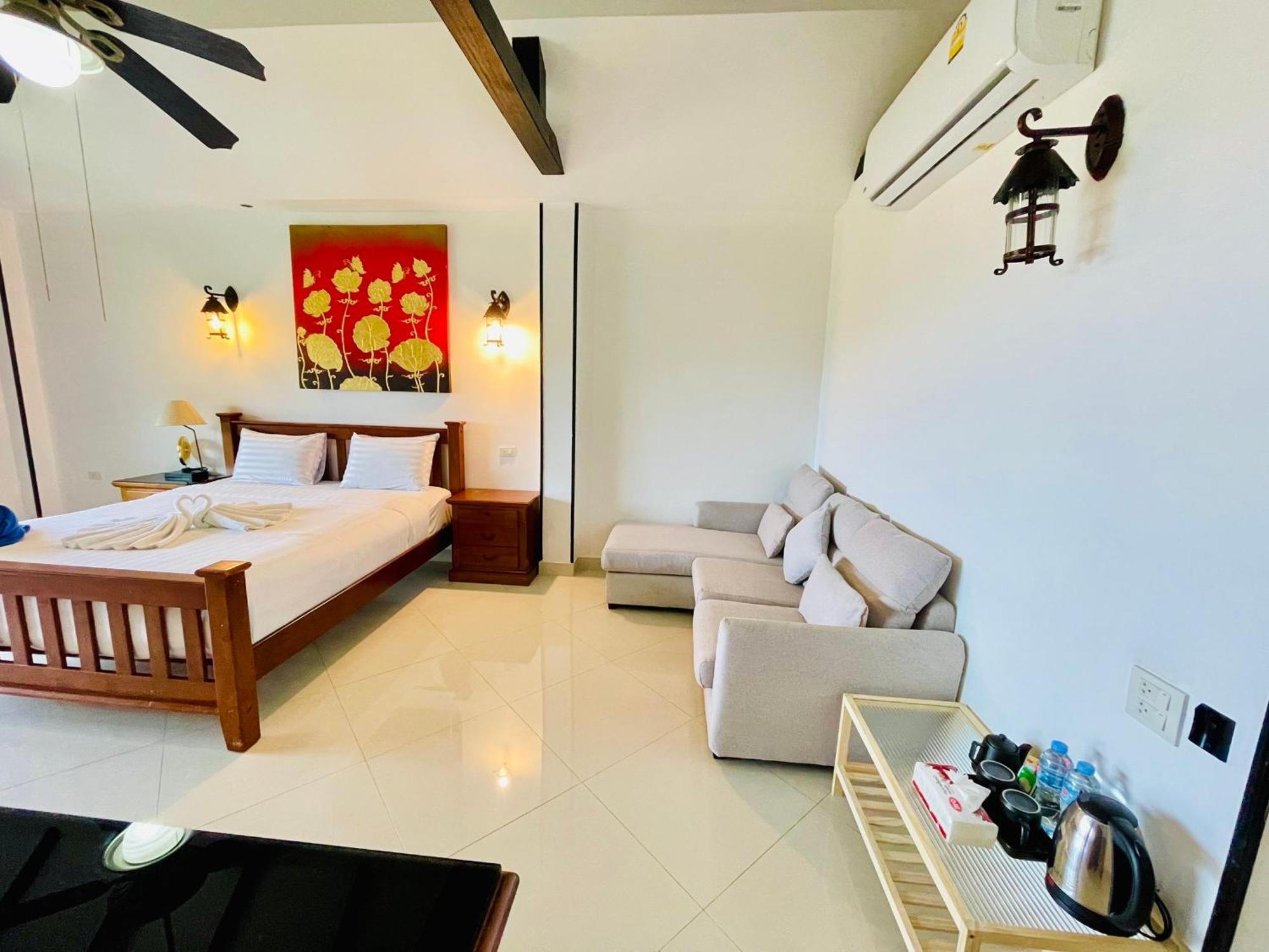 Boomerang Village Hotel Kata Beach